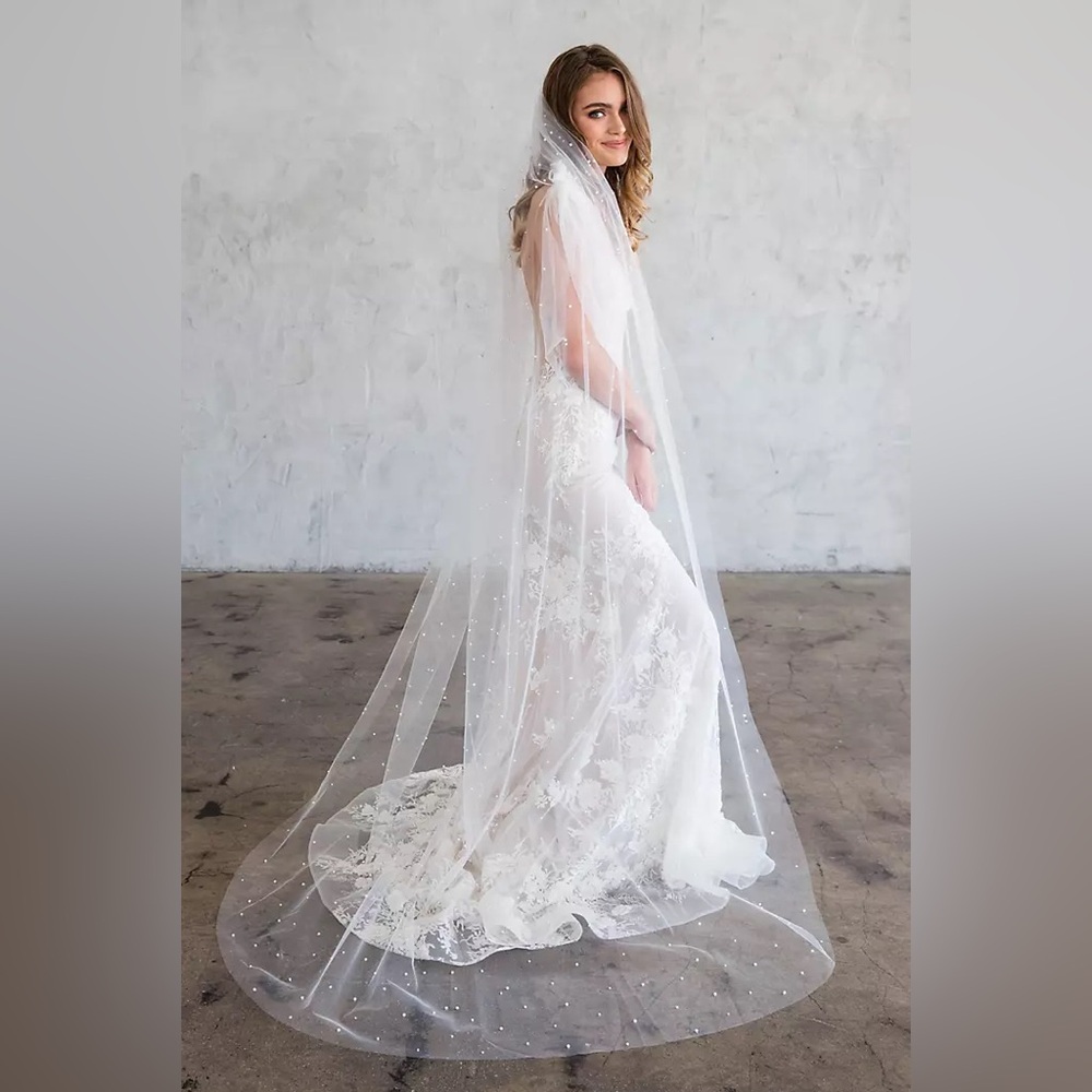 David’s Bridal *NEW* Tulle Pearl-Embellished Chapel Veil